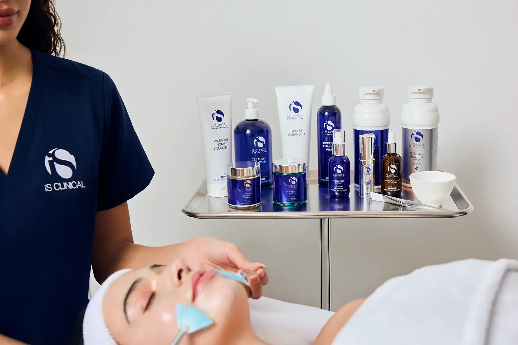 iS Clinical pro hydrataci suché a dehydratované pokožky