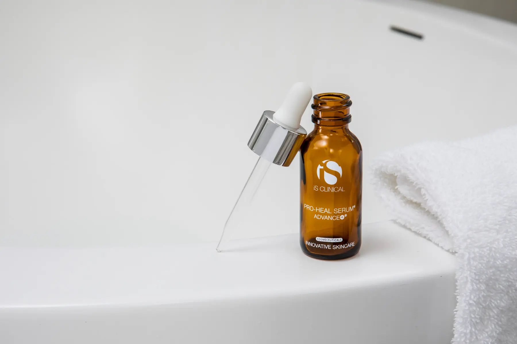 Top antioxidační produkty iS Clinical Pro-Heal Serum Advance+
