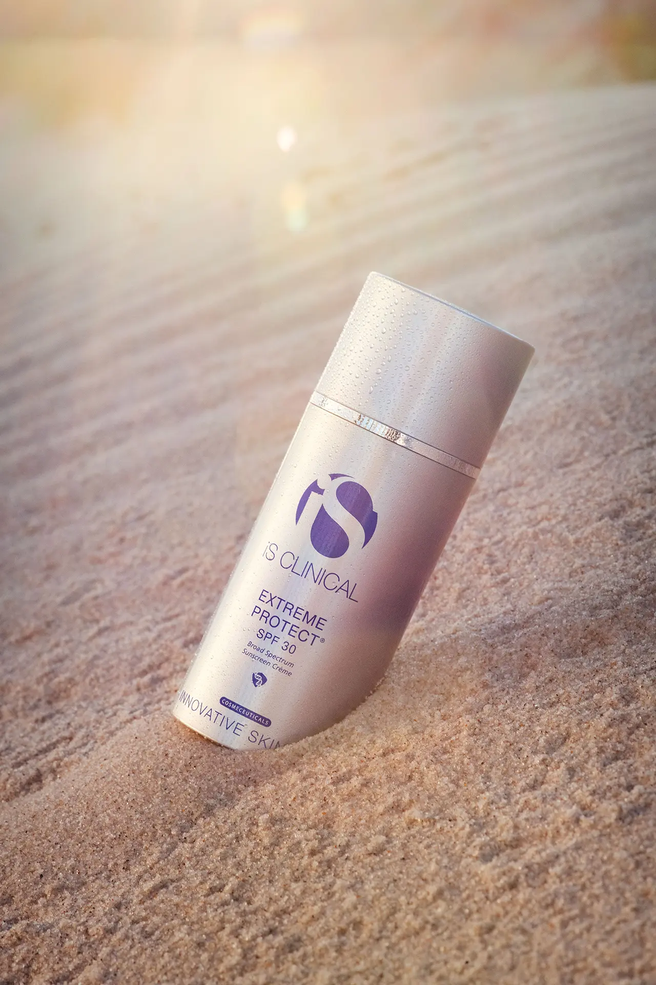 Multifunkční produkty pro péči o oční okolí od iS Clinical - Extreme Protect SPF 30