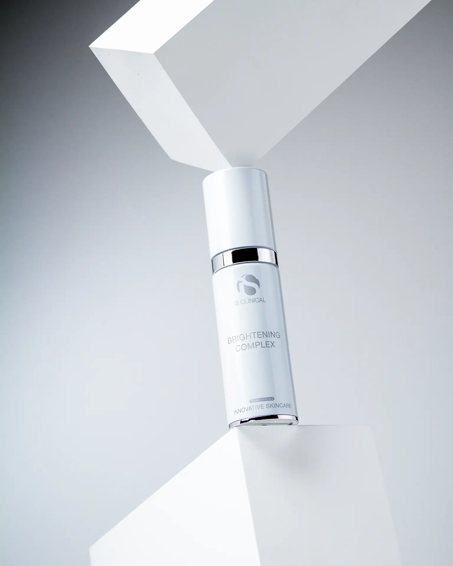 Doporučené produkty iS Clinical pro hyperpigmentaci - Brightening Complex