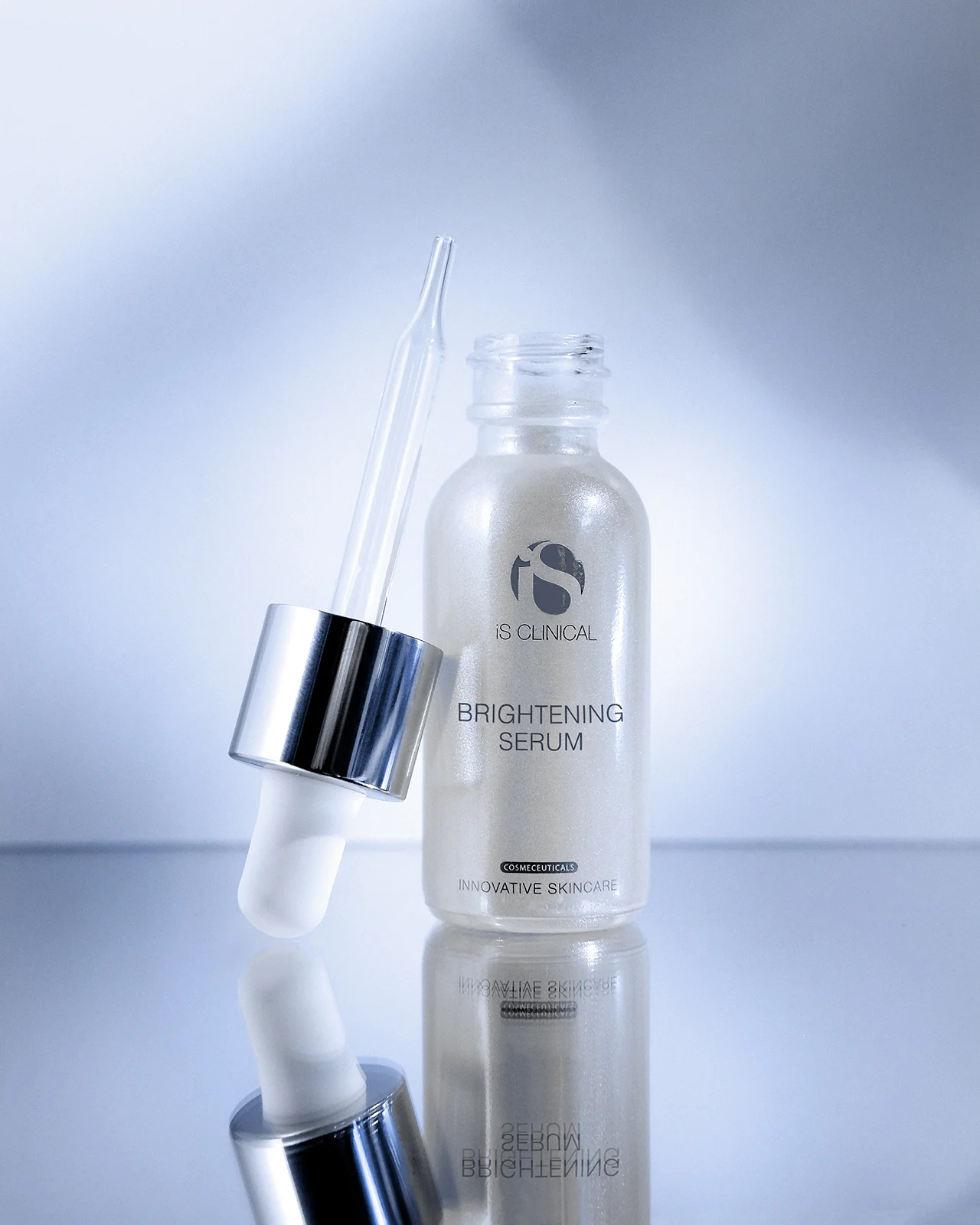 10 sér iS Clinical pro různé problémy pleti - Brightening Serum