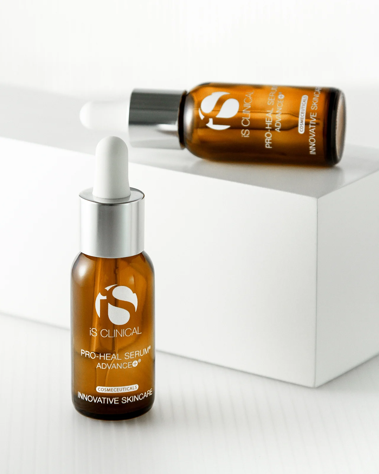 10 sér iS Clinical pro různé problémy pleti - Pro-Heal Serum Advance+