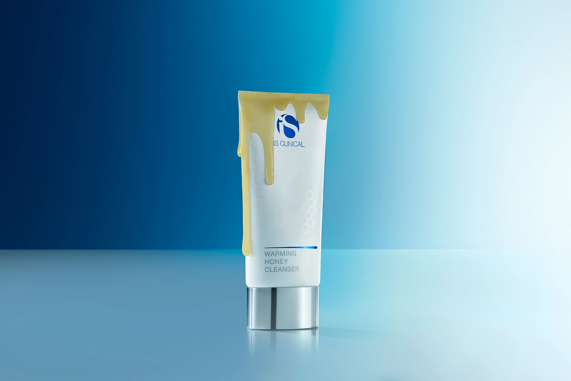 Podívejme se podrobně na čtyři čisticí přípravky iS Clinical - Warming Honey Cleanser